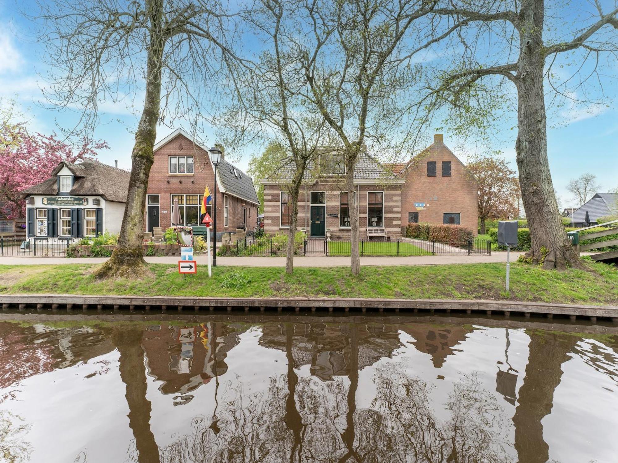 Lodge In Giethoorn With Breakfast Buitenkant foto